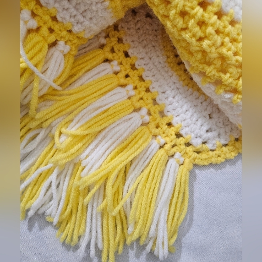 Handmade Yellow White Crochet Granny Square Blanket 37x63 Sunflower Fringe Retro - Picture 14 of 17